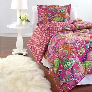 Vibrant Vera Bradley “Pink Swirls” Paisley Bedding Set
